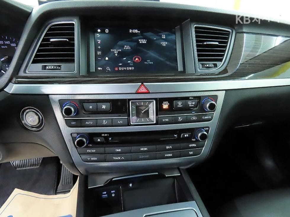 Genesis G803.3 GDI AWD Luxury - 14