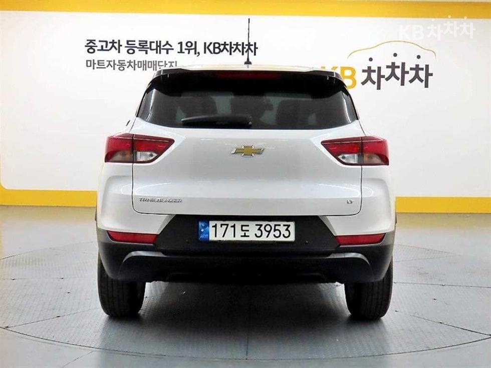 GM Korea Trailblazer1.35 Gasoline 2WD Premier - 3
