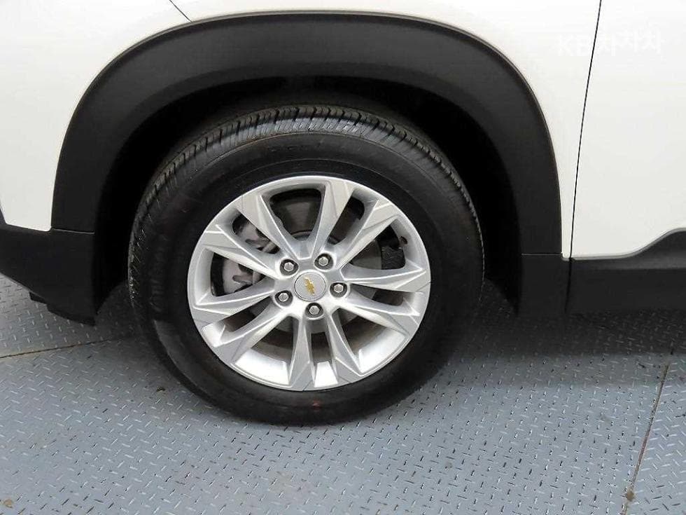 GM Korea Trailblazer1.35 Gasoline 2WD Premier - 20