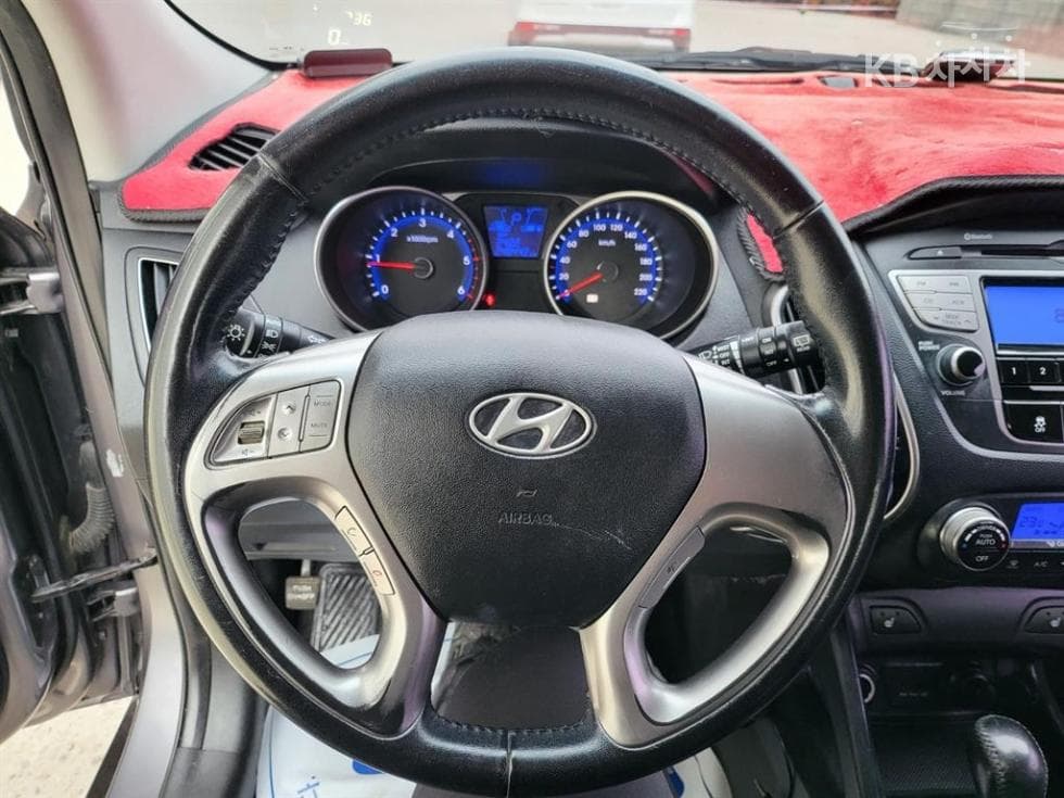 Hyundai TucsonixDiesel 4WD LX20 Premiere - 8