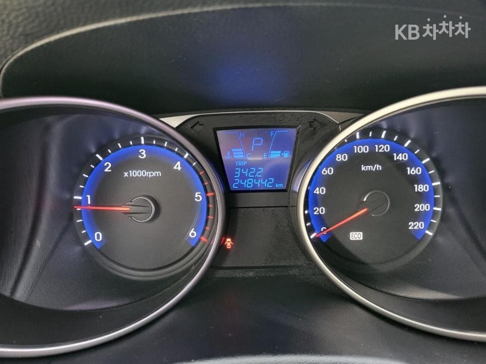 Hyundai TucsonixDiesel 4WD LX20 Premiere - 9