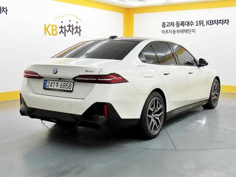 BMW New5 Series(G60)520i Standard - 4