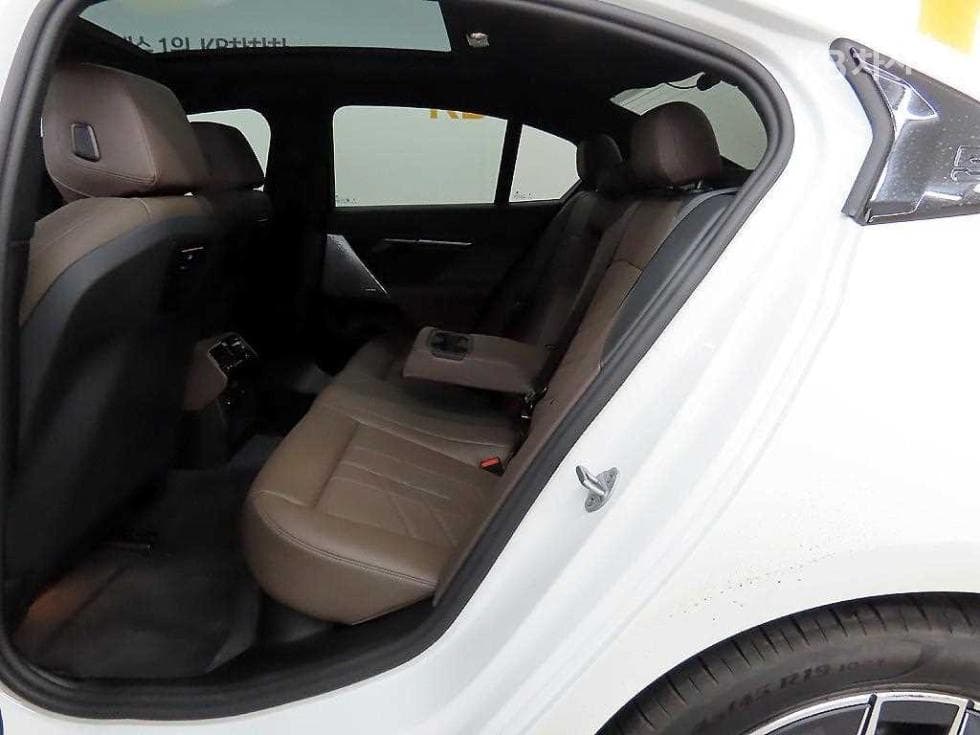 BMW New5 Series(G60)520i Standard - 6