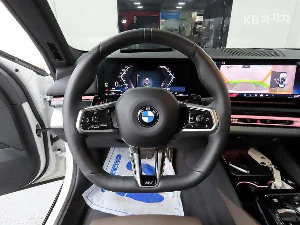 BMW New5 Series(G60)520i Standard - 9