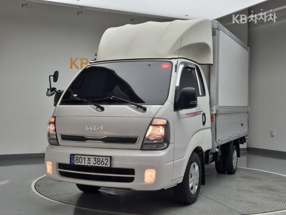 Киа The New (фейслифт) Бонго 3 (лек) Wing Body 1 тон 전동모터식 Королевска кабина Удължено междуосие GL - Image 1