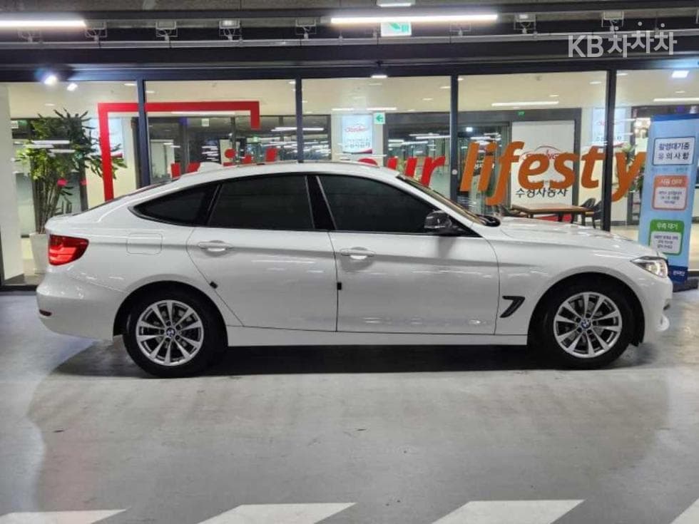 BMW Gran Turismo3 Series GT 320d F34 - 4