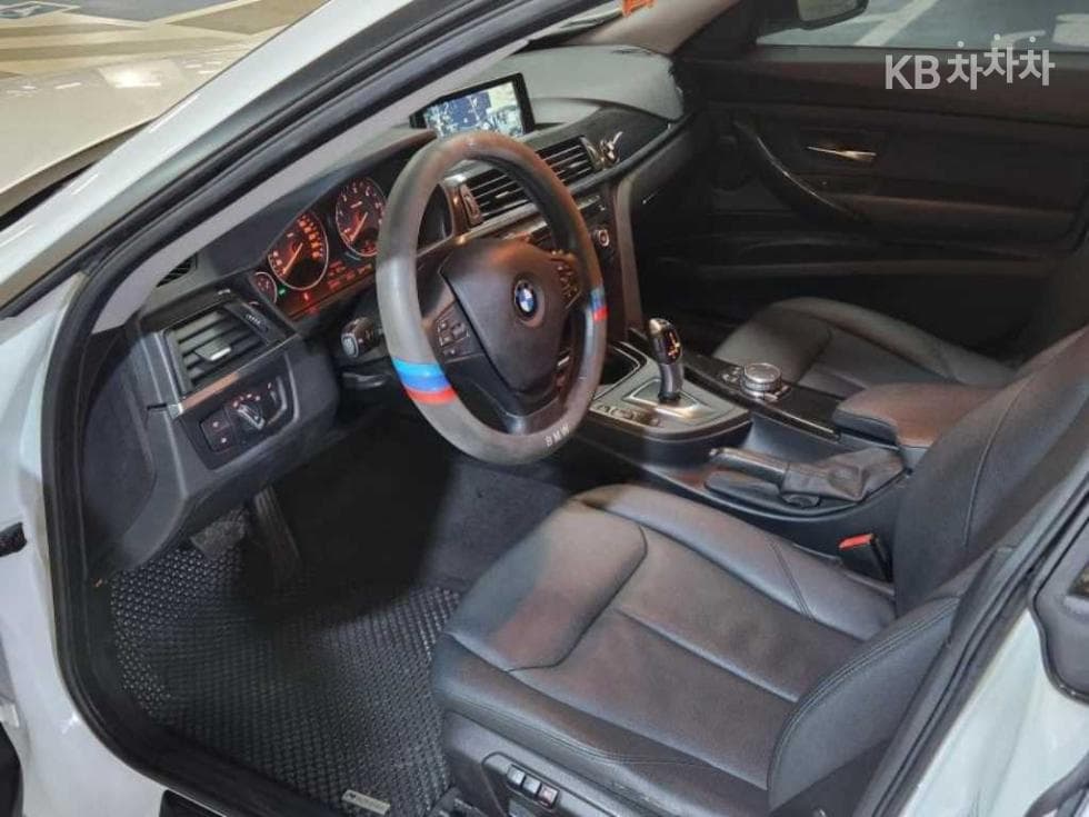 BMW Gran Turismo3 Series GT 320d F34 - 7