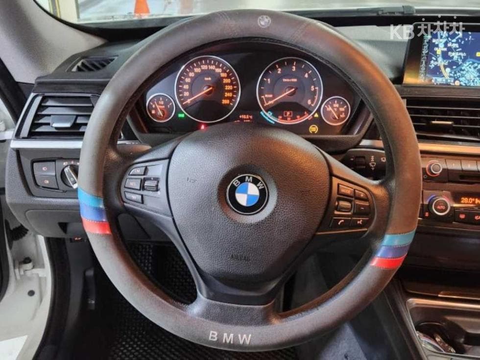 BMW Gran Turismo3 Series GT 320d F34 - 9