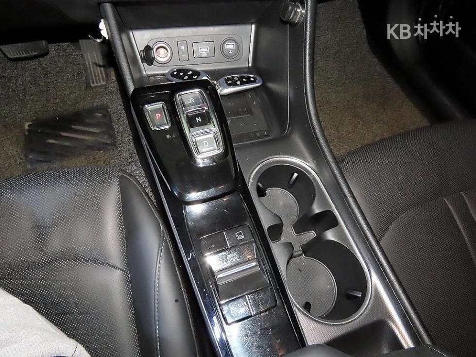 Hyundai Sonata (DN8)2.0 Premium - 12
