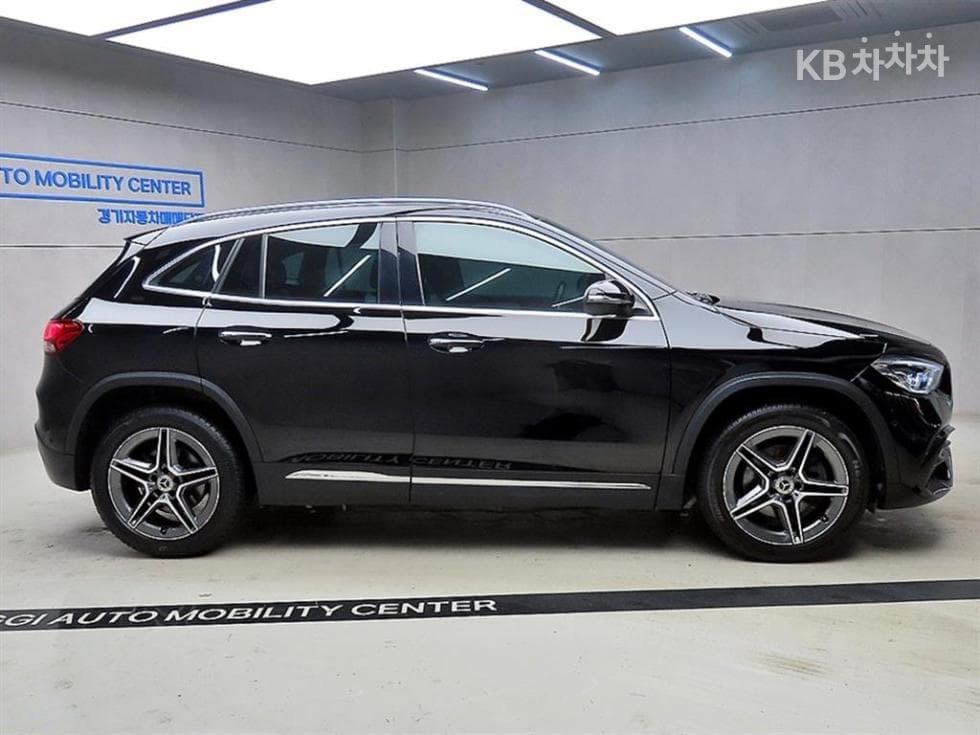 Mercedes-Benz GLA H247250 4Matic Стандартен - 2