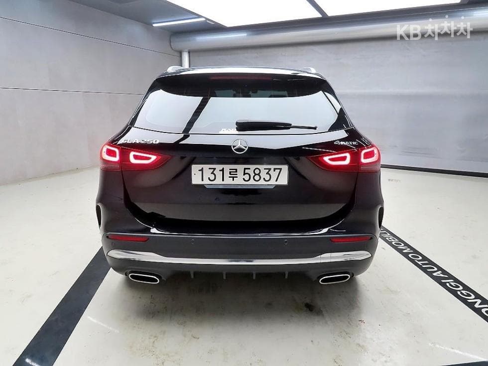 Mercedes-Benz GLA H247250 4Matic Стандартен - 3