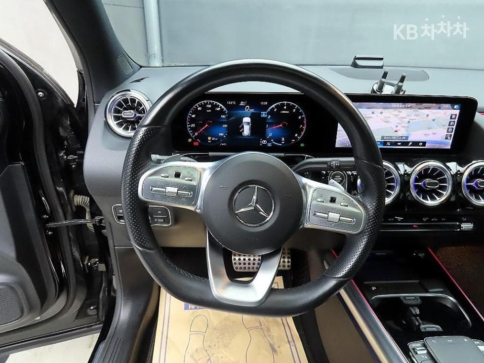 Mercedes-Benz GLA H247250 4Matic Стандартен - 9