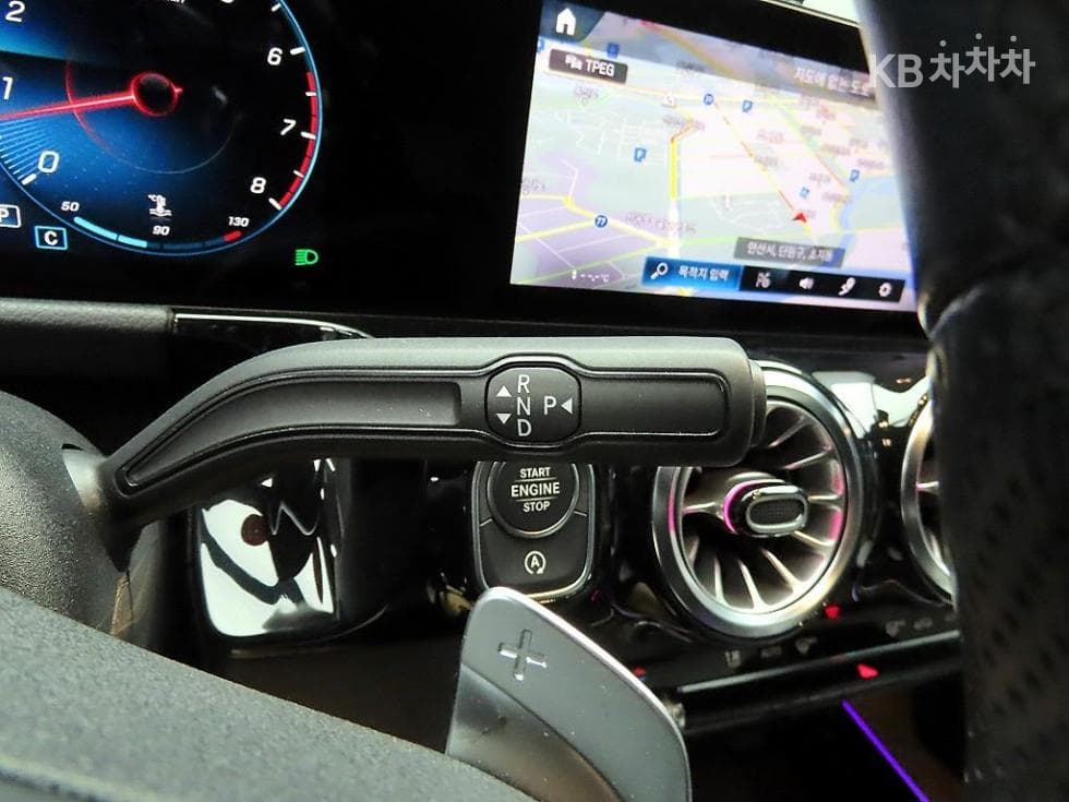 Mercedes-Benz GLA H247250 4Matic Стандартен - 10
