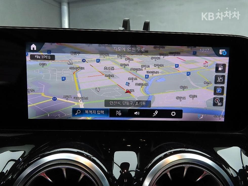 Mercedes-Benz GLA H247250 4Matic Стандартен - 14