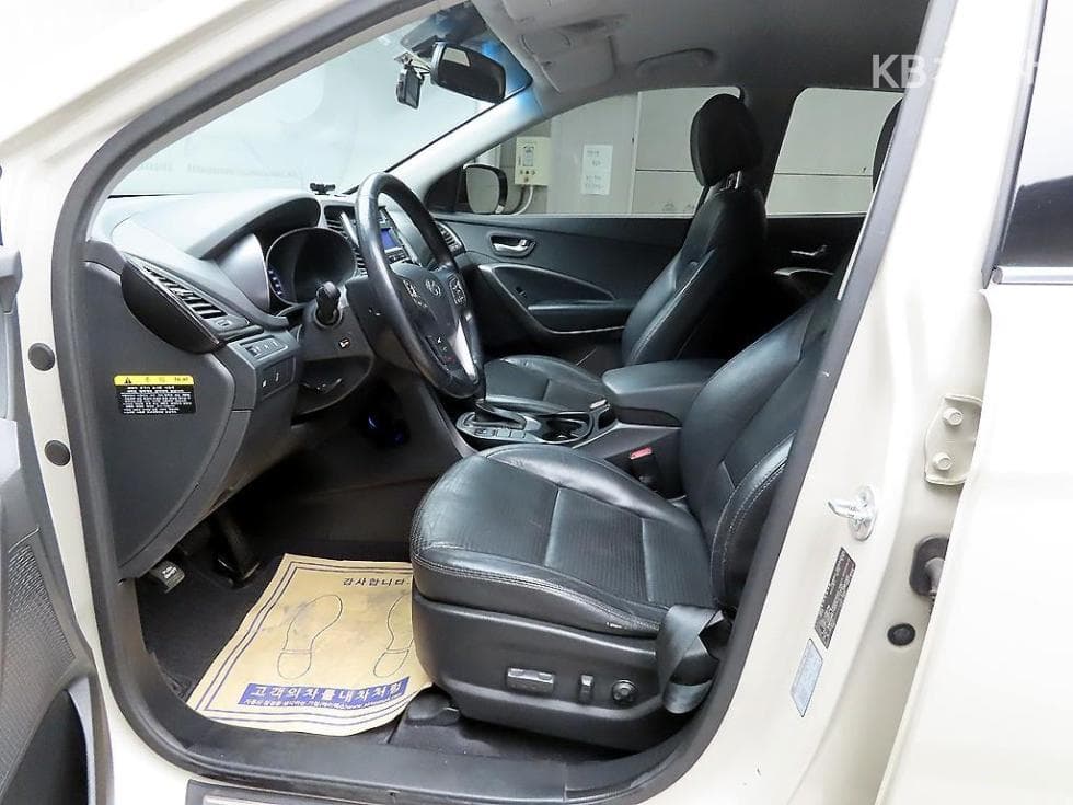 Hyundai Santa Fe DMHyundai R-engine 2.0 diesel 4WD PREMIUM - 5
