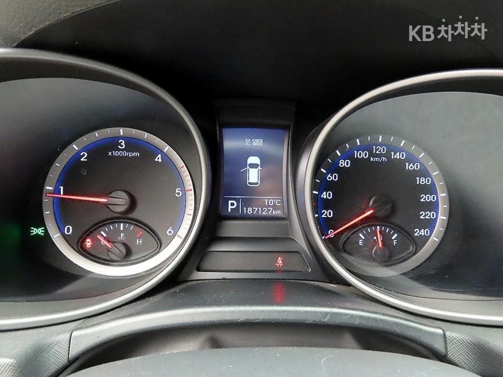 Hyundai Santa Fe DMHyundai R-engine 2.0 diesel 4WD PREMIUM - 8