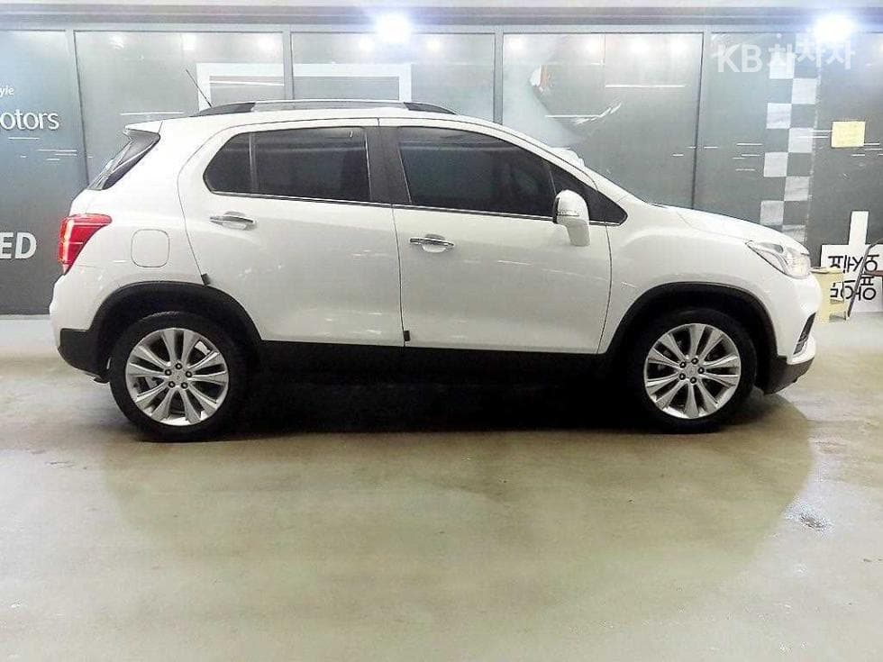 GM Korea The New (facelift) Trax1.4 LT Deluxe - 3