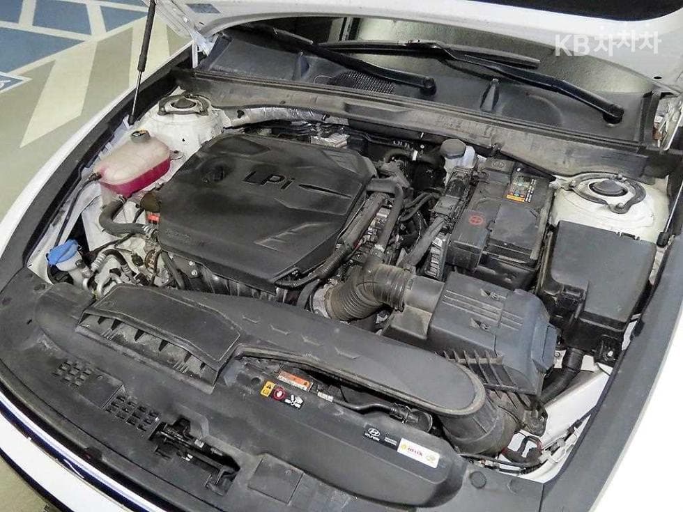 Hyundai Sonata The Edge (Sonata facelift)(DN8)2.0 LPG 사업자용 Business 1 - 18
