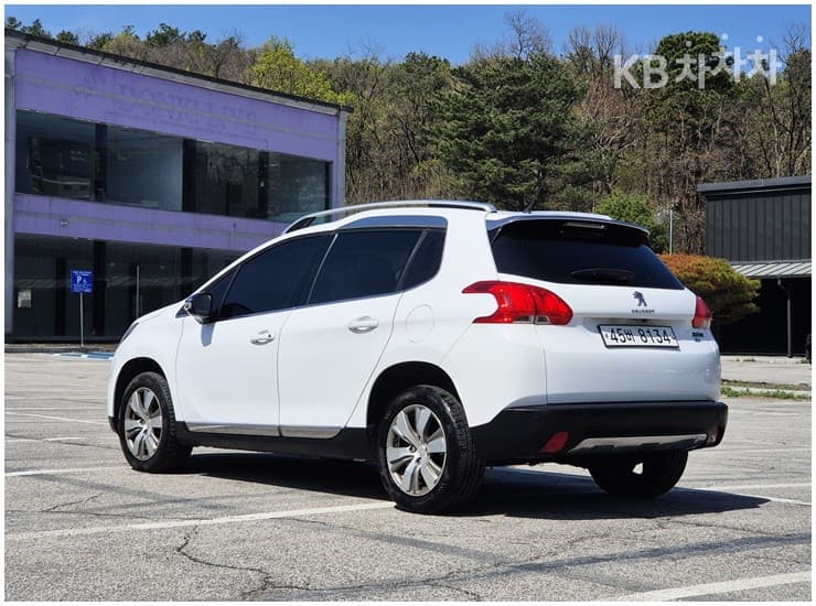 Peugeot 2008 1st Generation1.6 e-HDi Feline L - 7