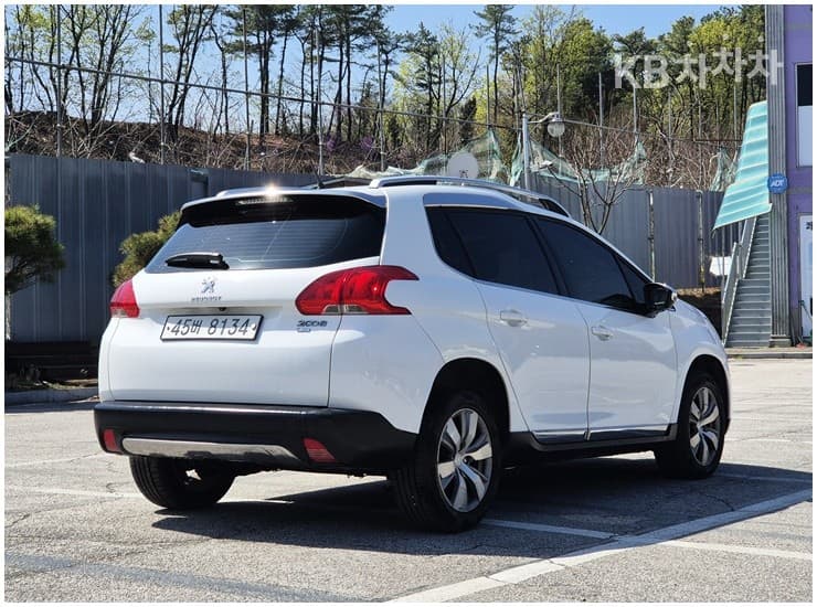Peugeot 2008 1st Generation1.6 e-HDi Feline L - 9