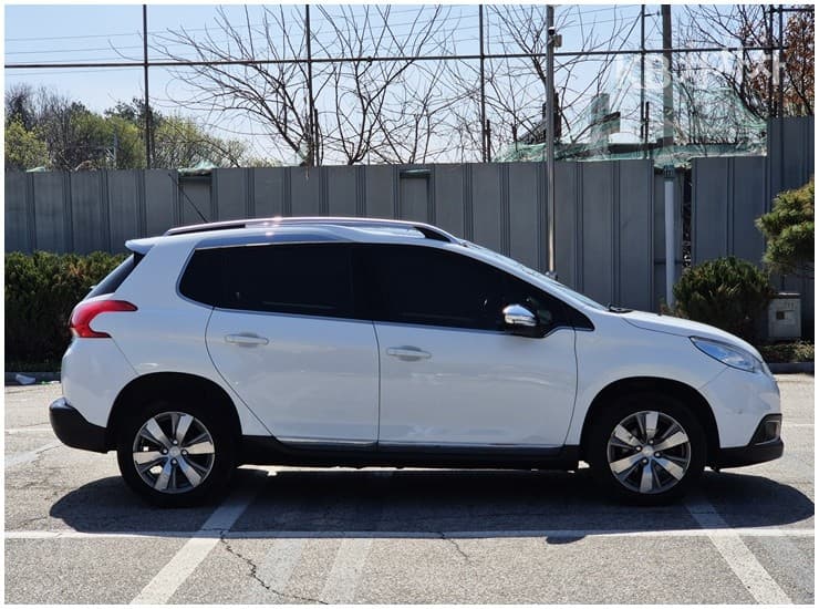 Peugeot 2008 1st Generation1.6 e-HDi Feline L - 10