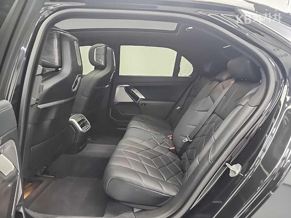 BMW 7시리즈(G70)740d xDrive M Sport - 12