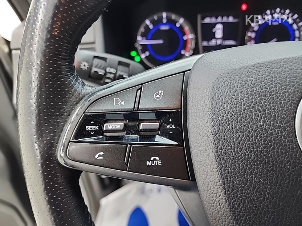 КейДжи Мобилити Rexton 스포츠2.2 4x4 Престиж - 16