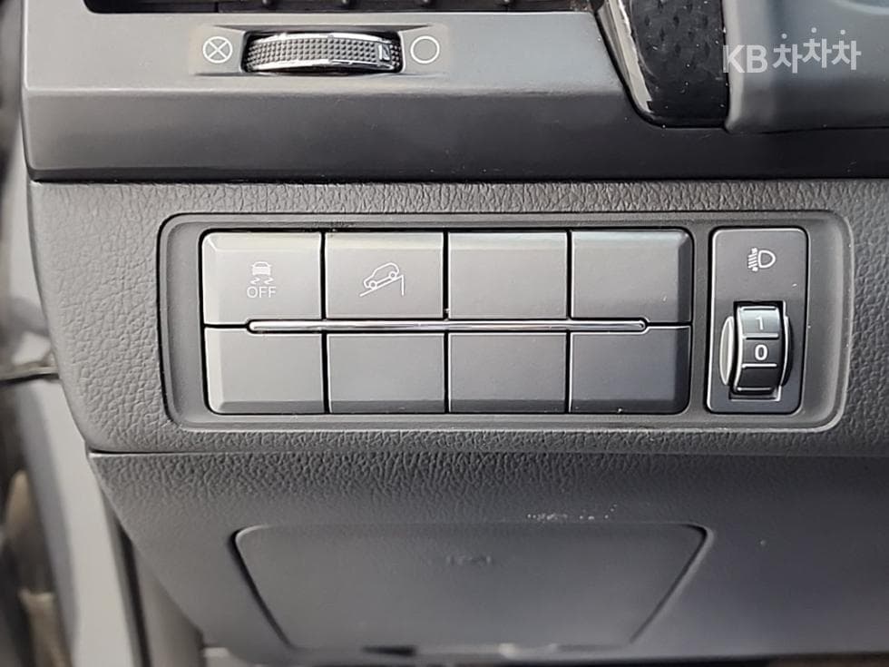 КейДжи Мобилити Rexton 스포츠2.2 4x4 Престиж - 17