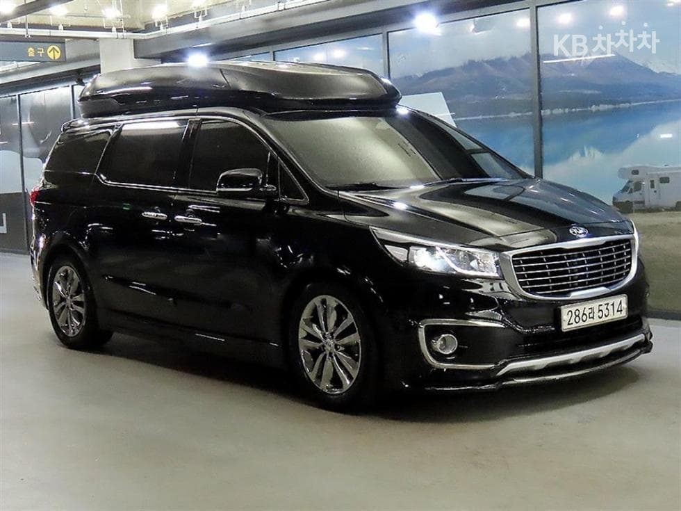 Kia All New Carnival 9-seater 2.2 Diesel High Limousine (Carnival) Prestige - Image 1