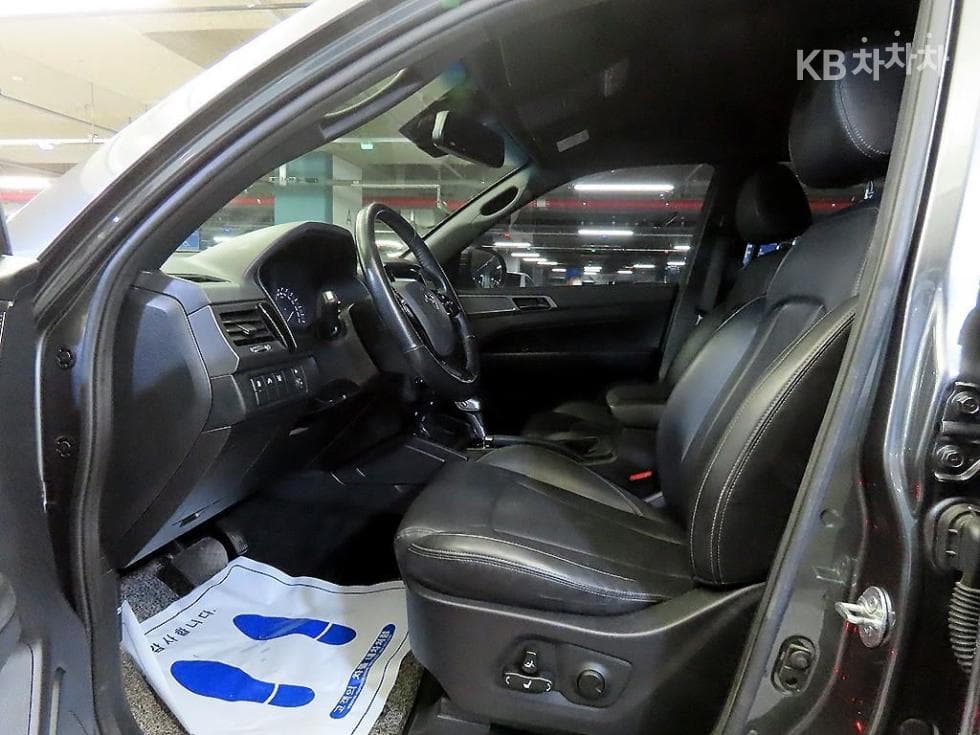 KG Mobility The New (facelift) Rexton Sports Khan2.2 2WD Prestige - 6