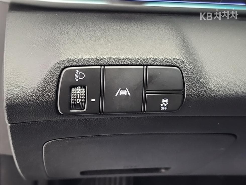 Hyundai All New Avante (Elantra)(CN7)1.6 Gasoline Modern - 17