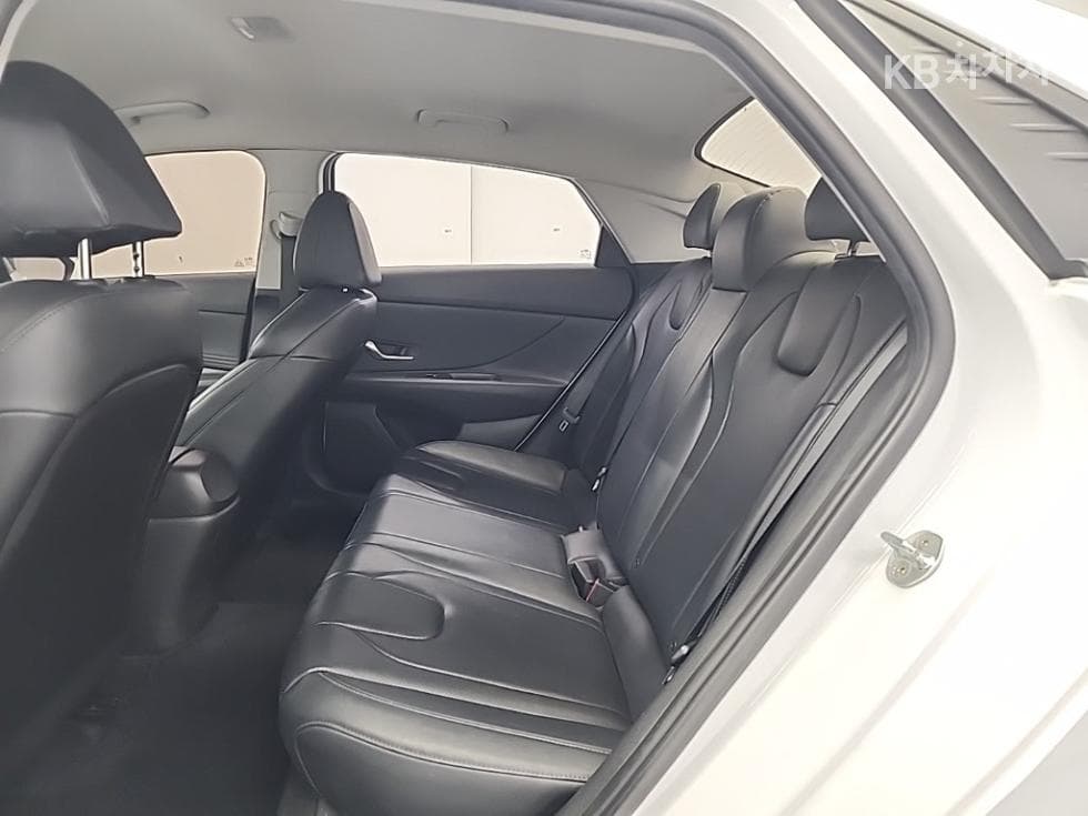Hyundai All New Avante (Elantra)(CN7)1.6 Gasoline Modern - 12