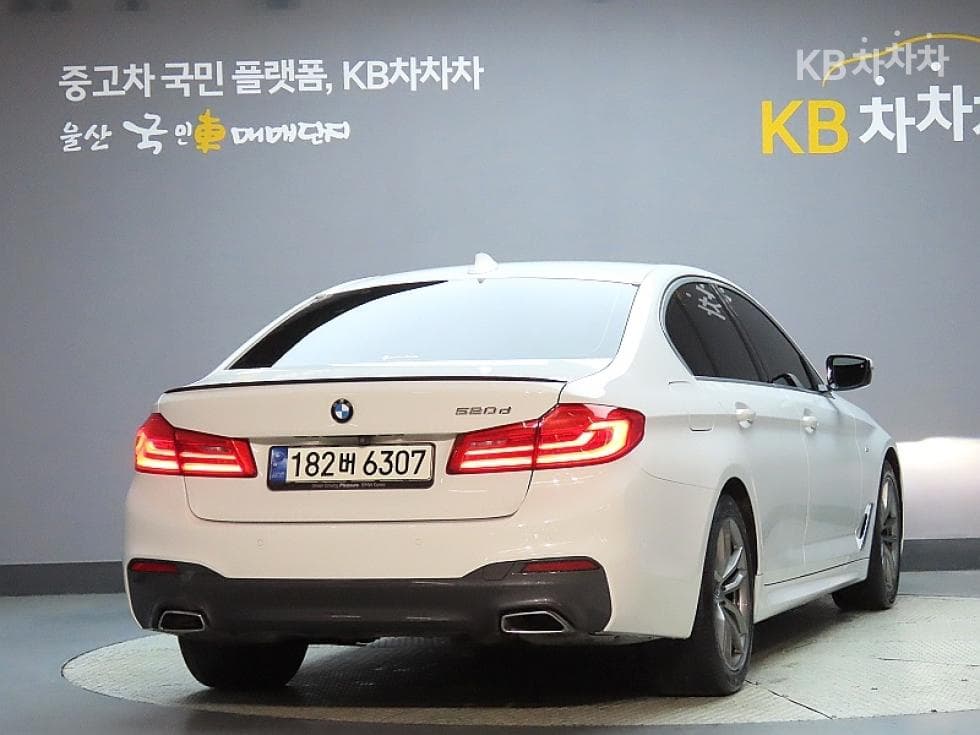 BMW 올New5 Series (G30)520d M Sport Plus - 2