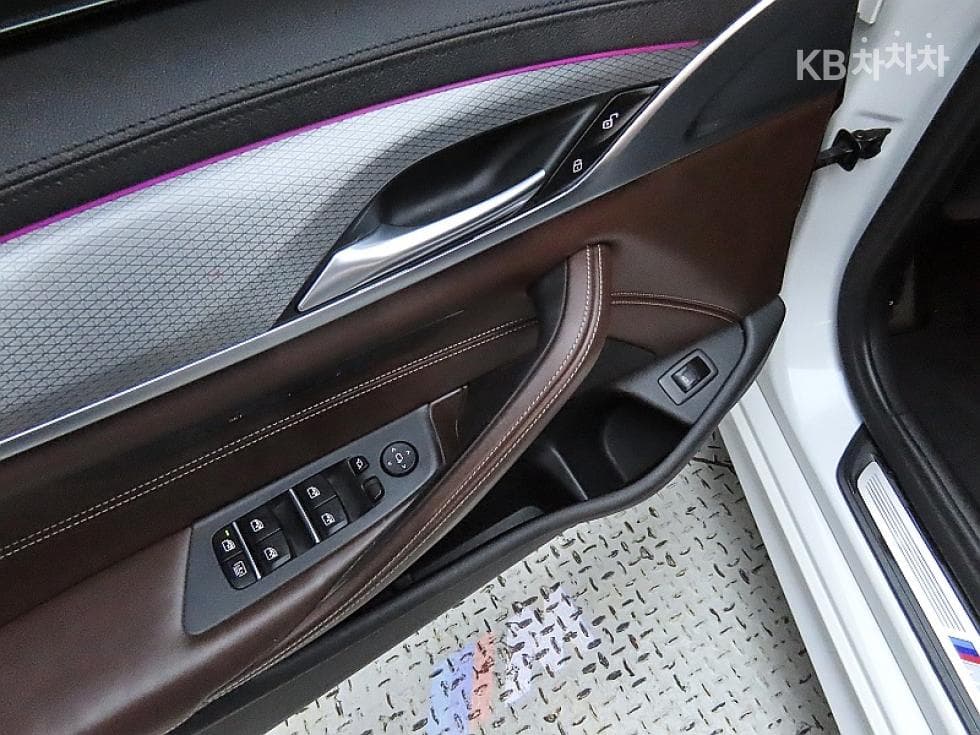 BMW 올New5 Series (G30)520d M Sport Plus - 13