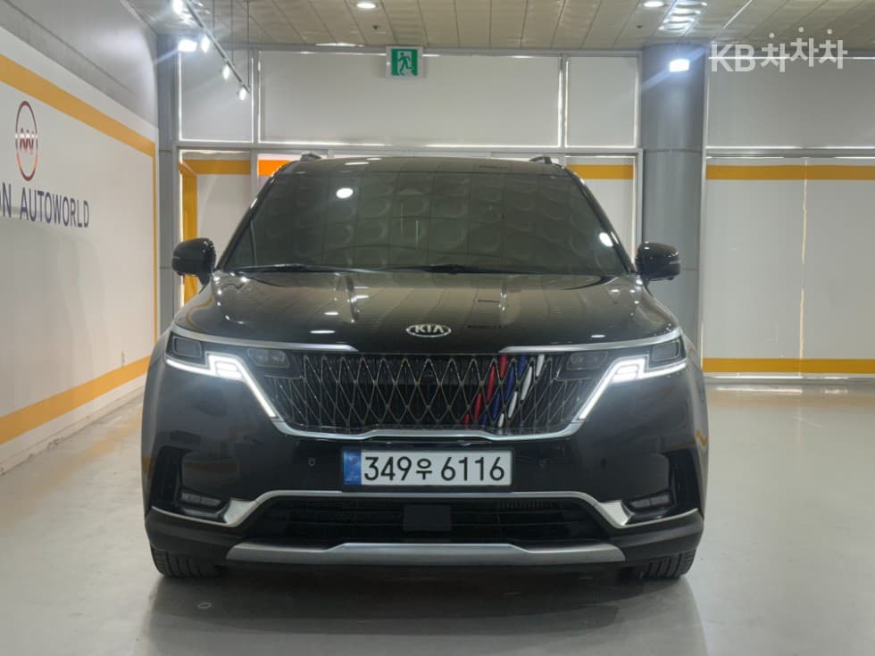 Kia Carnival 4th generationD2.2 9-seater Signature