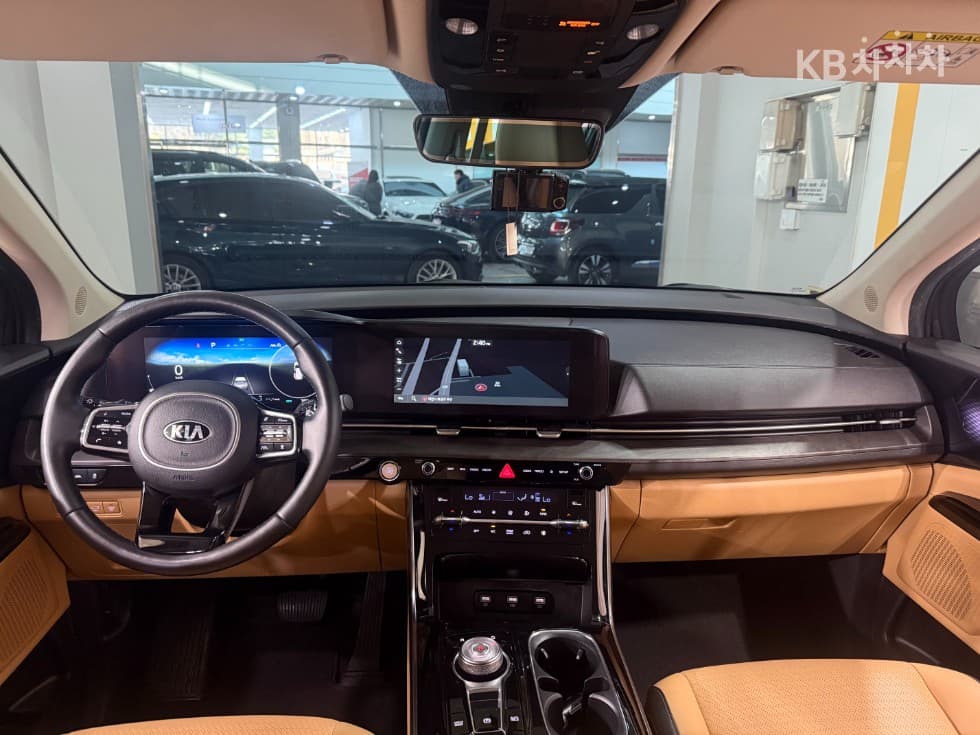 Kia Carnival 4th generationD2.2 9-seater Signature - 5