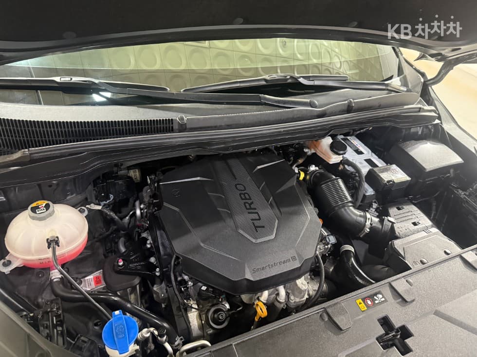 Kia Carnival 4th generationD2.2 9-seater Signature - 19