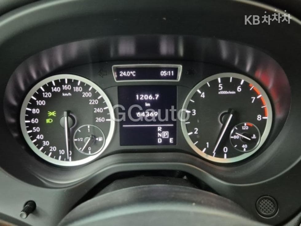 Seater피니티 Q302.0t Premium 시티 블랙 - 7