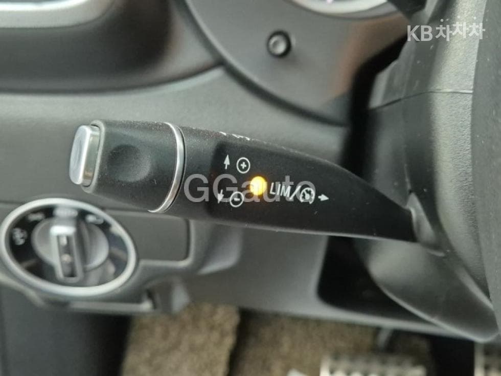 Seater피니티 Q302.0t Premium 시티 블랙 - 16