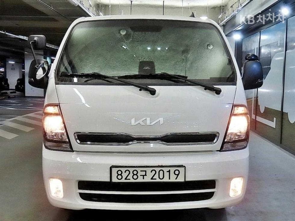 Kia The New (facelift) Bongo 3 (light truck)LPG 1 Ton Double Cab Extra Long 2WD GL - 2