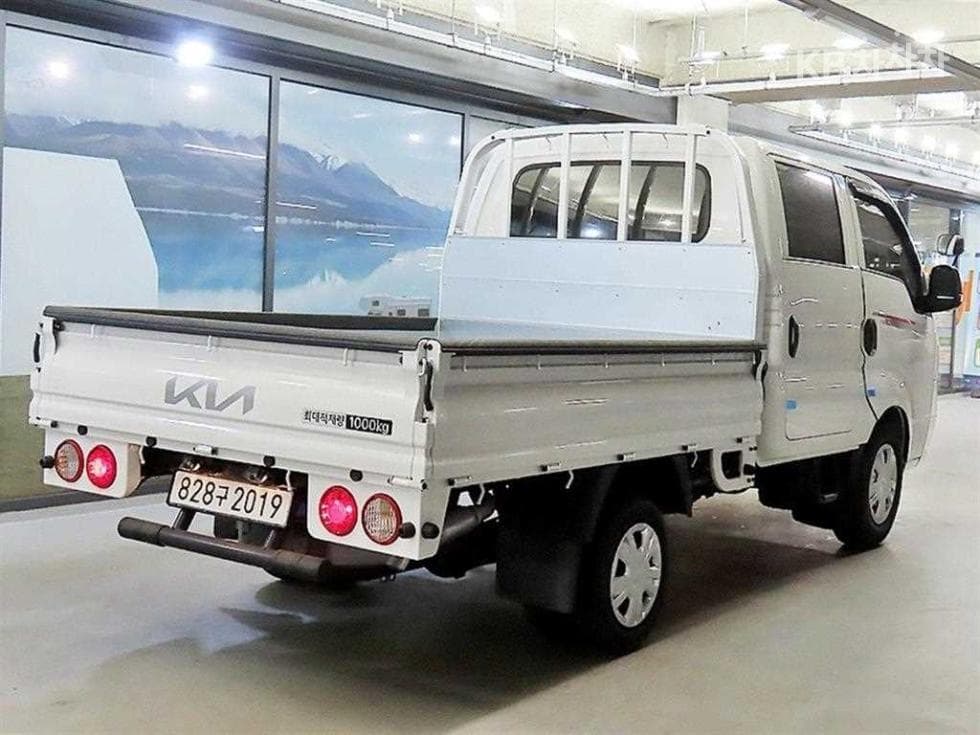 Kia The New (facelift) Bongo 3 (light truck)LPG 1 Ton Double Cab Extra Long 2WD GL - 4