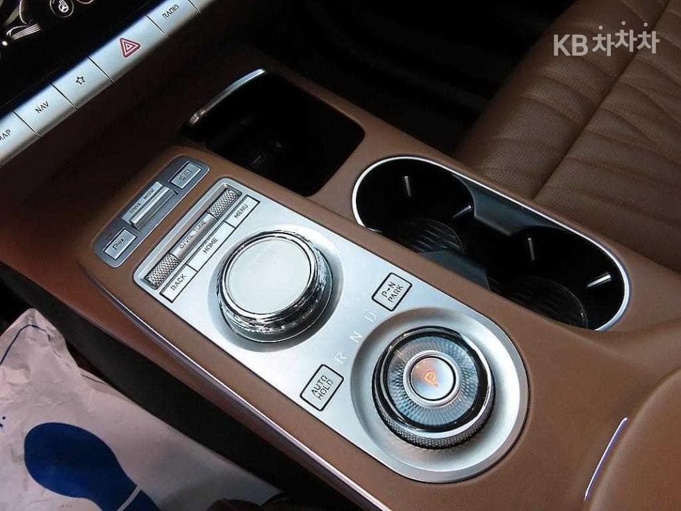 Genesis GV70Diesel 2.2 2WD - 10