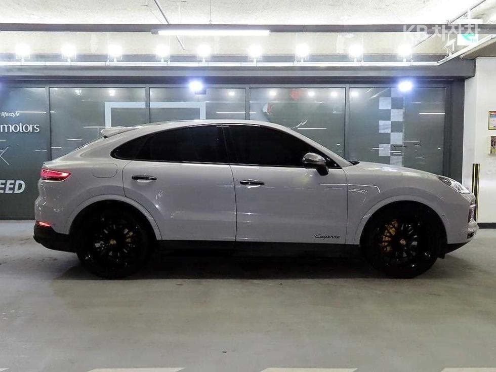 Porsche Cayenne(9Y0)3.0 Coupe Standard - 3