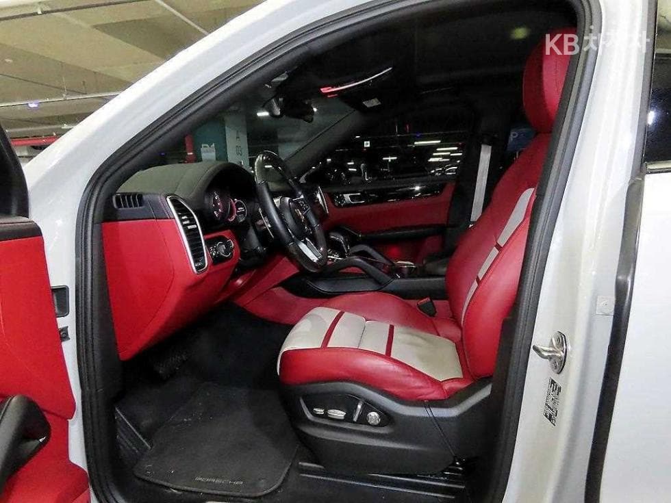 Porsche Cayenne(9Y0)3.0 Coupe Standard - 6