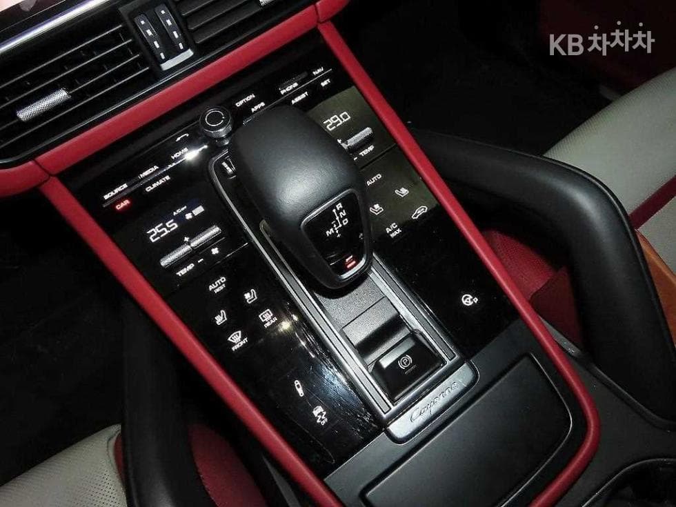 Porsche Cayenne(9Y0)3.0 Coupe Standard - 12