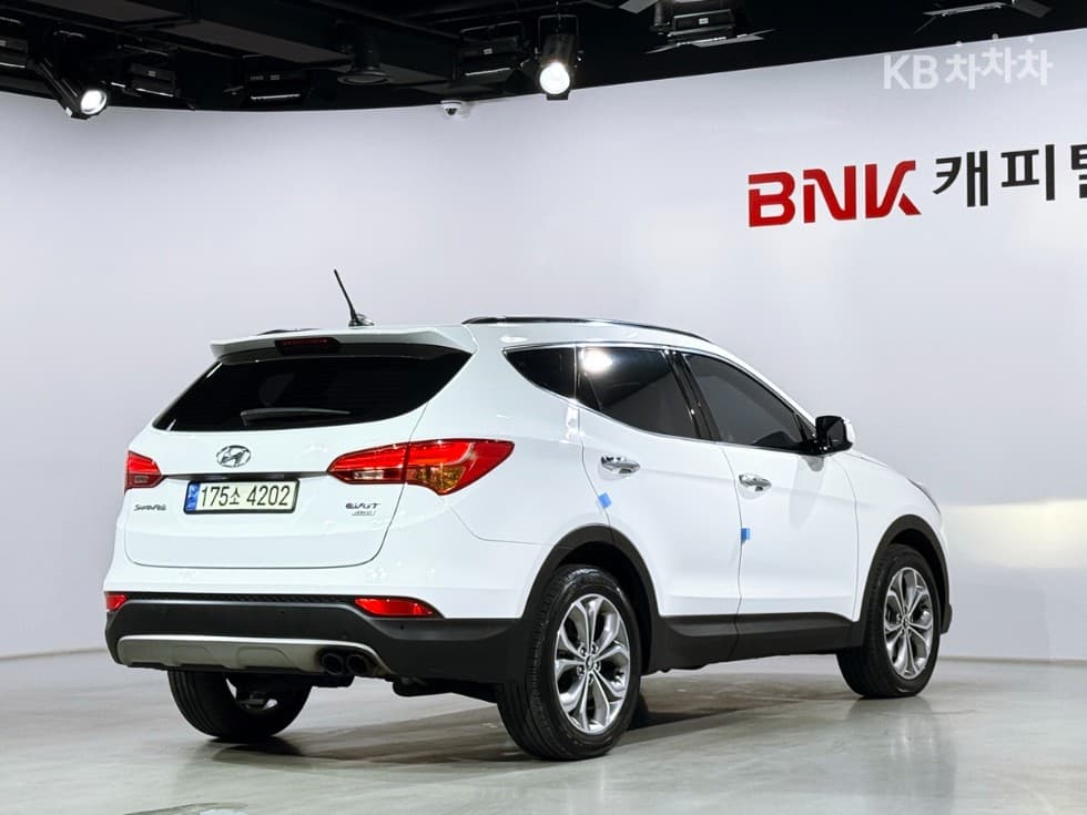 Hyundai Santa Fe DMHyundai R-engine 2.0 diesel 4WD PREMIUM - 2