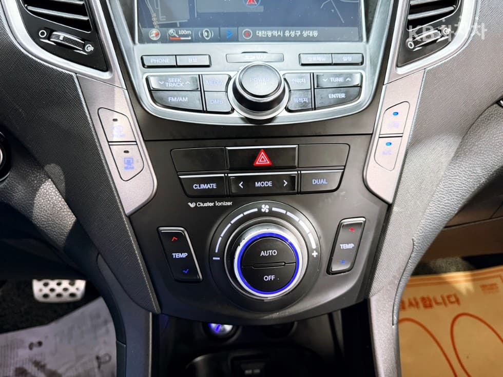 Hyundai Santa Fe DMHyundai R-engine 2.0 diesel 4WD PREMIUM - 12
