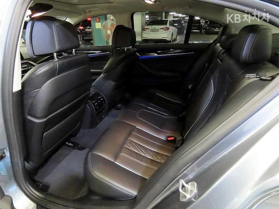 BMW 올New5 Series (G30)520d xDrive Luxury Plus - 7