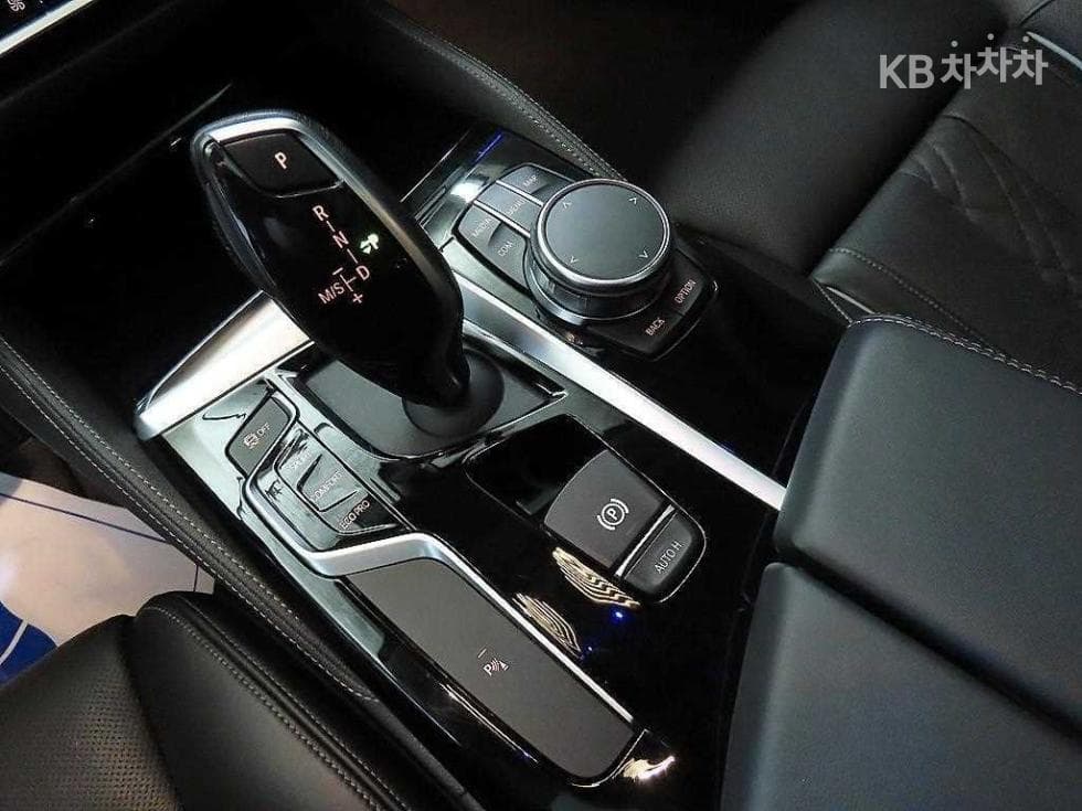 BMW 올New5 Series (G30)520d xDrive Luxury Plus - 12