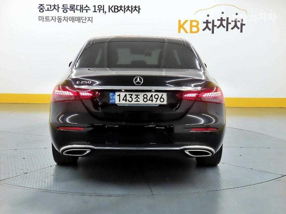 Mercedes-Benz E-Class (W213)E250 Avantgarde - 3